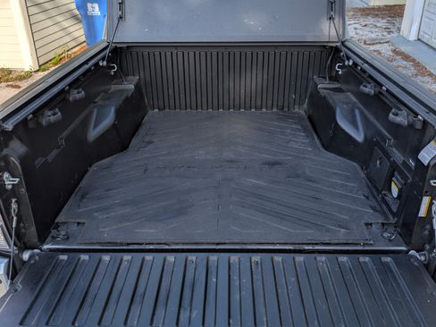 Used 2023 Toyota Tacoma TRD Sport w/ Advanced Technology Package image 8