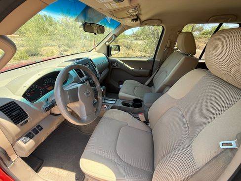 Used 2012 Nissan Frontier SV RWD image 10