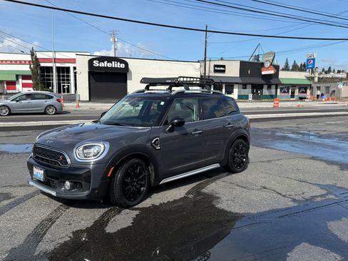 Used 2018 MINI Cooper Countryman S image 2