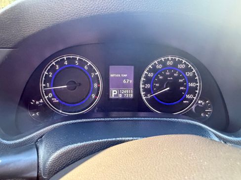 Used 2011 INFINITI G25 Journey w/ Moonroof Pkg image 14