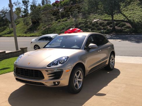 Used 2018 Porsche Macan Sport Edition image 10