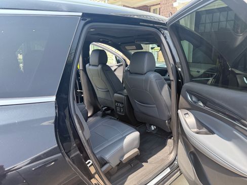 Used 2022 Buick Enclave Premium w/ Experience Buick Package image 10