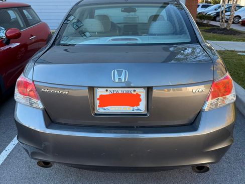 Used 2010 Honda Accord EX-L image 2