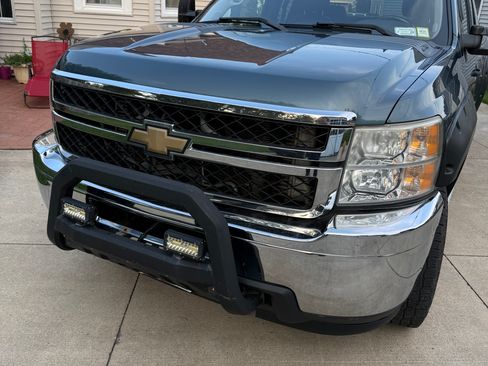 Used 2011 Chevrolet Silverado 2500 LT w/ Convenience Package AWD/4WD image 13