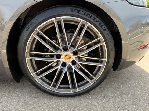 Used 2022 Porsche 718 Cayman GT4 image 23