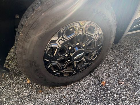 Used 2024 Chevrolet Silverado 3500 High Country w/ High Country Premium Package image 21