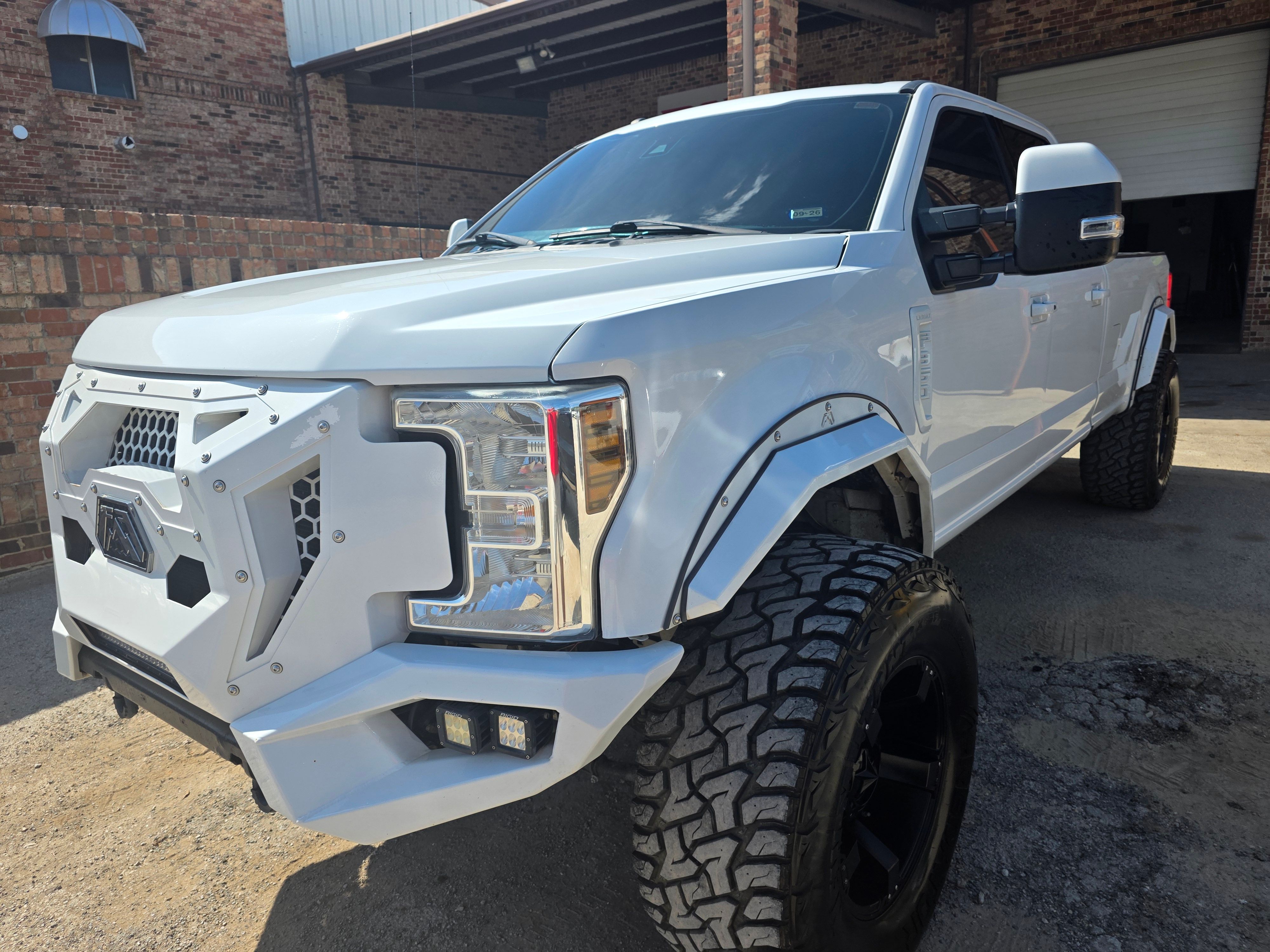 Used 2018 Ford F350 Lariat w/ Lariat Ultimate Package AWD/4WD image 6