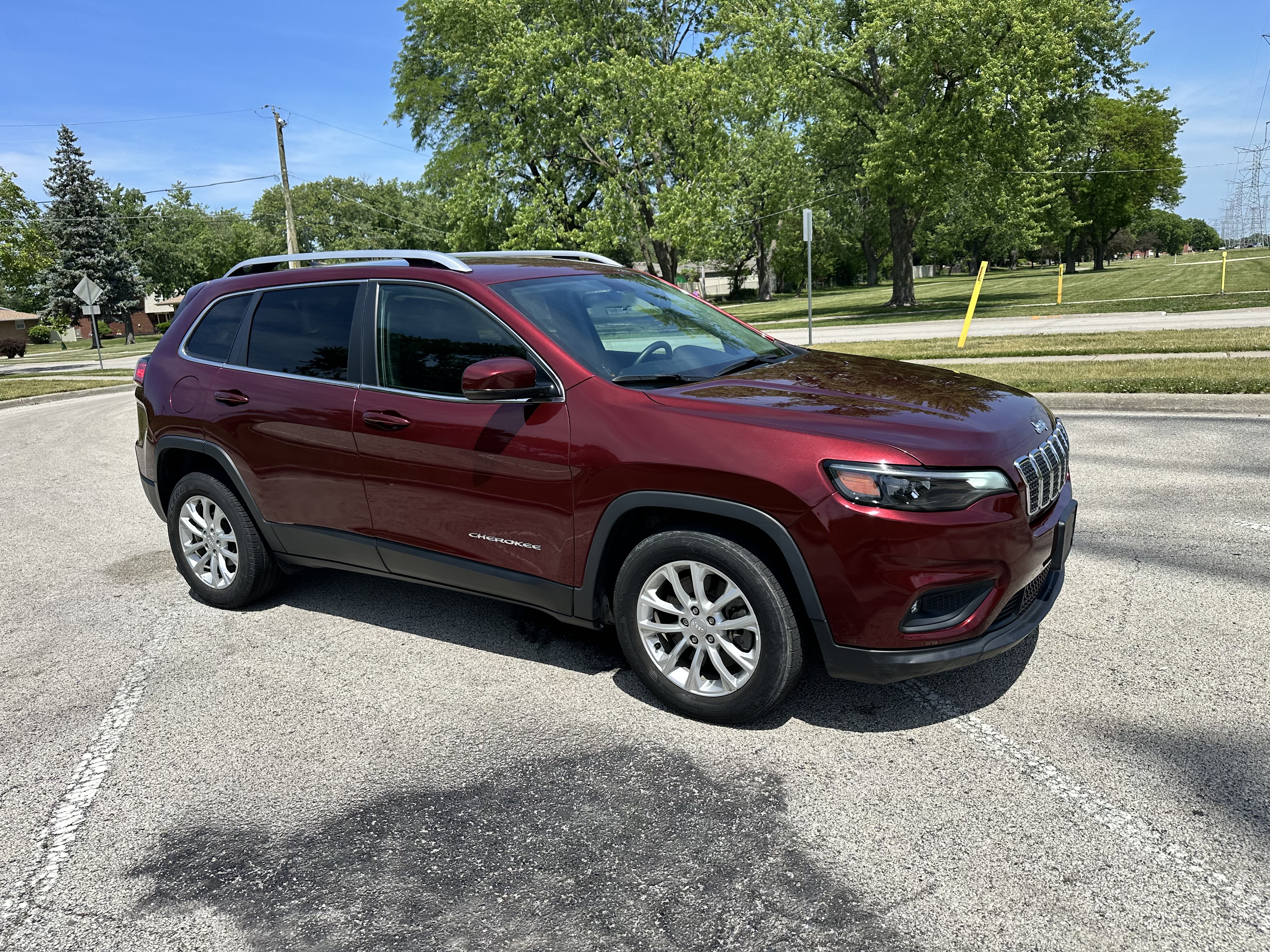 Used 2019 Jeep Cherokee Latitude w/ Cold Weather Group FWD image 15