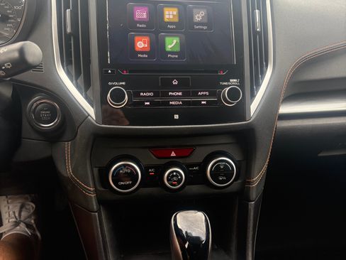 Used 2018 Subaru Crosstrek 2.0i Limited image 11