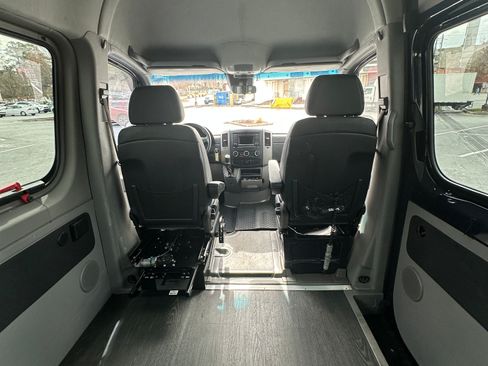 Used 2016 Mercedes-Benz Sprinter 2500 image 16