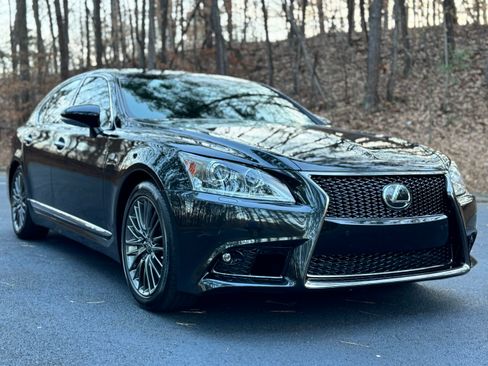 Used 2017 Lexus LS 460 F Sport image 9