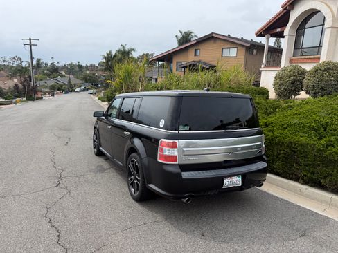 Used 2013 Ford Flex Limited w/ Titanium Appearance Pkg image 4
