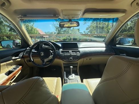 Used 2011 Honda Accord EX-L image 16