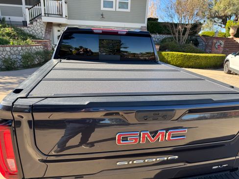 Used 2023 GMC Sierra 1500 SLT w/ SLT Premium Package image 15