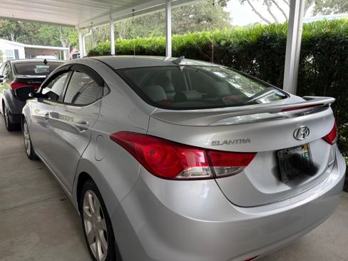 Used 2012 Hyundai Elantra Limited w/ Technology Pkg 5 FWD image 2
