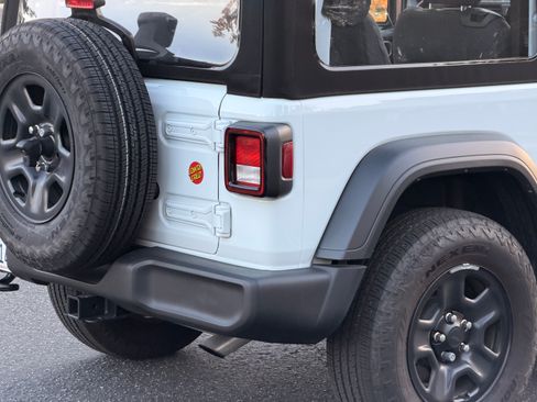 Used 2024 Jeep Wrangler Sport AWD/4WD image 18