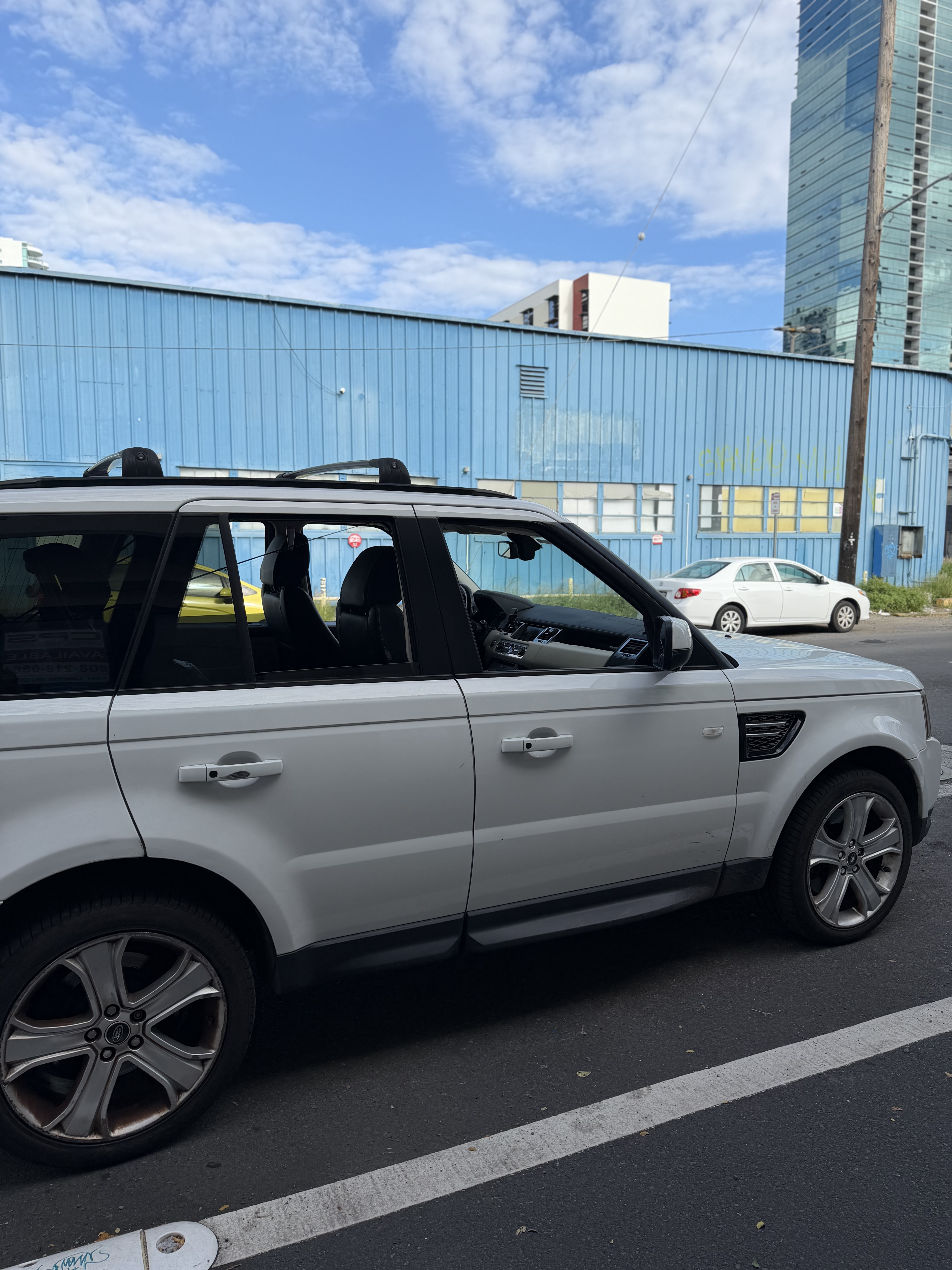 Used 2013 Land Rover Range Rover Sport HSE LUX AWD/4WD image 5