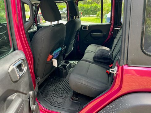 Used 2022 Jeep Wrangler Unlimited Sport AWD/4WD image 13
