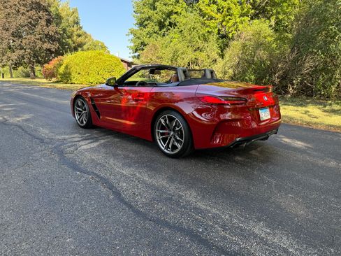 Used 2022 BMW Z4 M40i w/ Premium Package image 4
