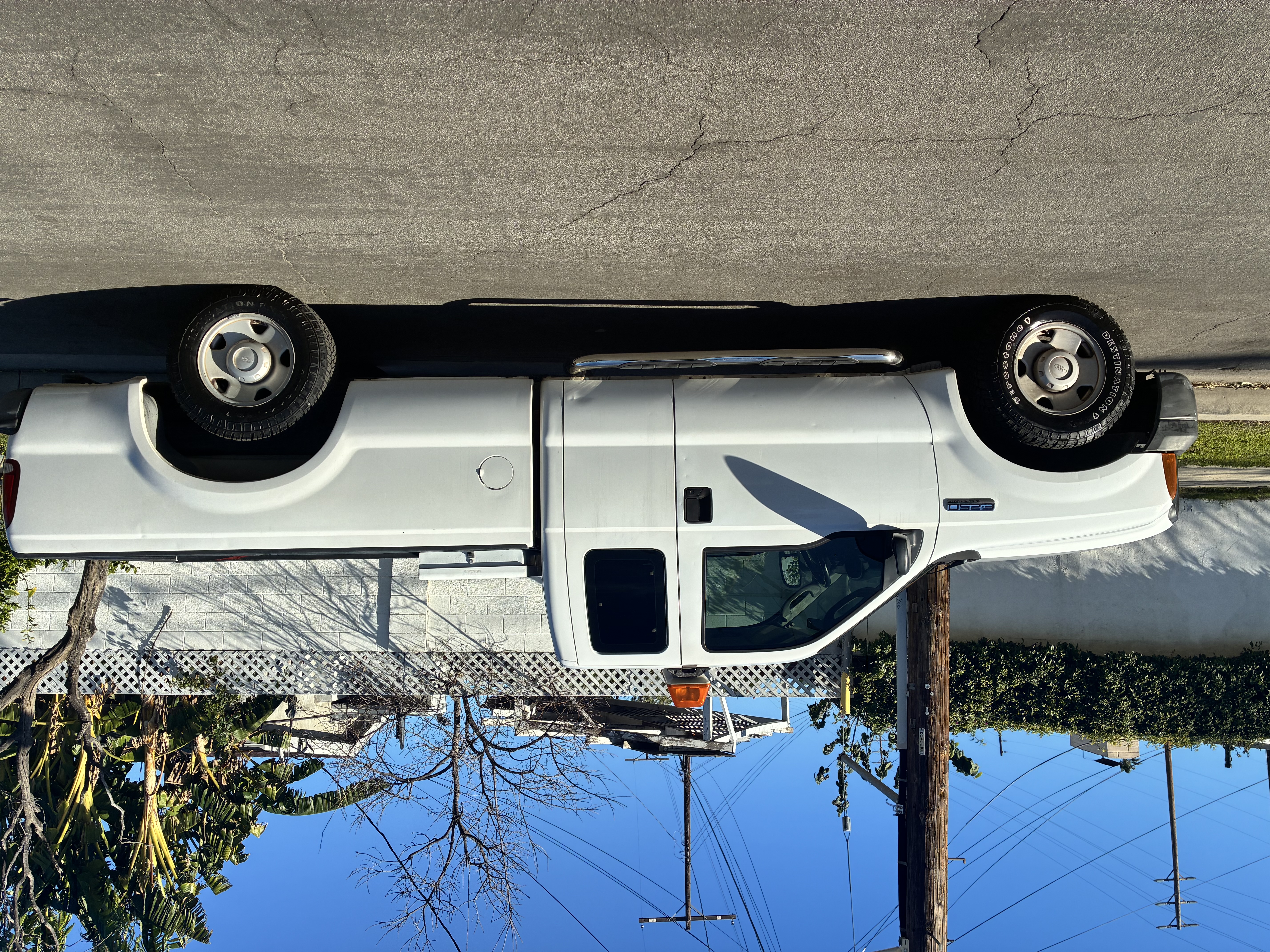 Used 2006 Ford F250 XL RWD image 1