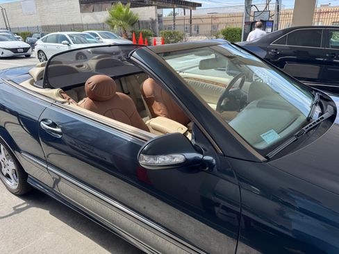 Used 2004 Mercedes-Benz CLK 500 Cabriolet image 9