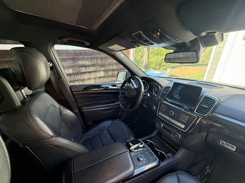 Used 2017 Mercedes-Benz GLS 550 4MATIC image 12