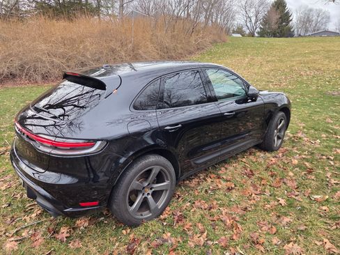 Used 2024 Porsche Macan image 6