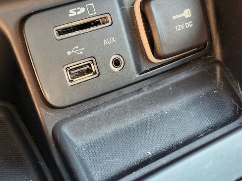 Used 2015 Jeep Cherokee Latitude image 15