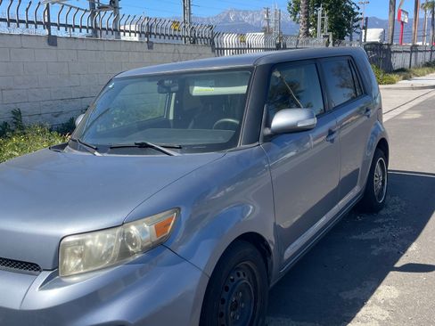 Used 2012 Scion xB image 1