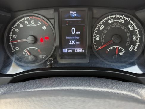 Used 2018 Toyota Tacoma SR w/ SR Convenience Package RWD image 9