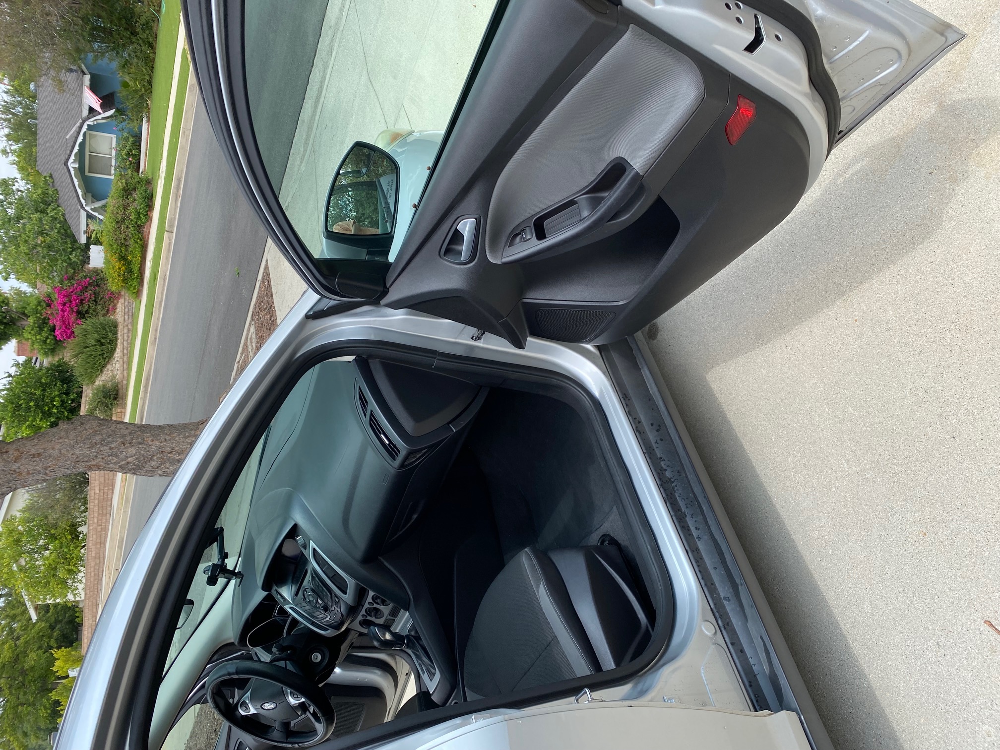 Used 2013 Ford Focus SE FWD image 8