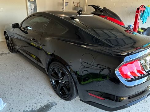 Used 2022 Ford Mustang GT Premium w/ Equipment Group 401A image 4