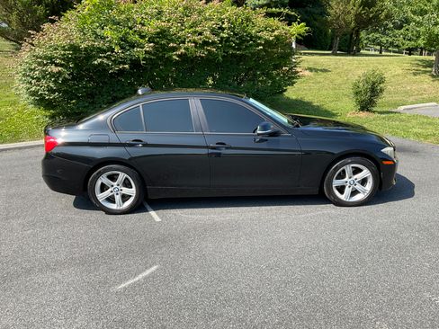 Used 2014 BMW 328d xDrive Sedan AWD/4WD image 2