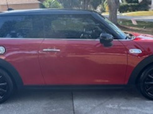 Used 2018 MINI Cooper S image 2