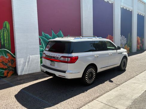 Used 2019 Lincoln Navigator Black Label w/ Cargo Package AWD/4WD image 6