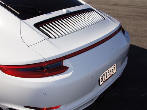 Used 2017 Porsche 911 Carrera 4 image 28