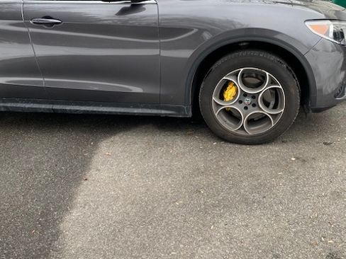 Used 2019 Alfa Romeo Stelvio Ti image 4