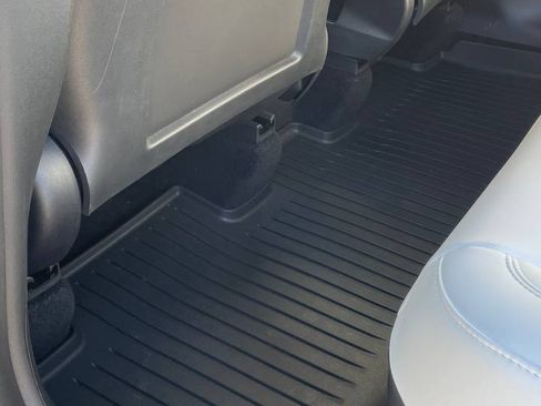 Used 2025 Tesla Model Y Long Range image 15