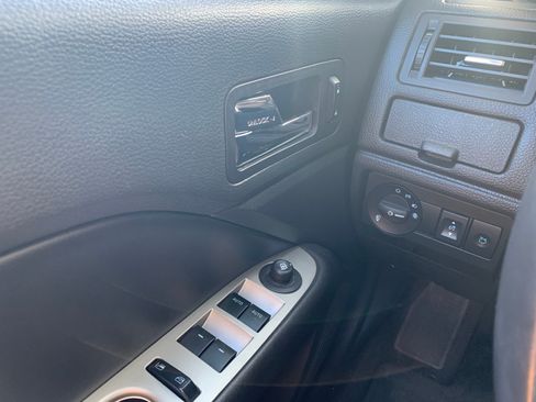 Used 2011 Ford Fusion SEL w/ 302A Rapid Spec Order Code image 12