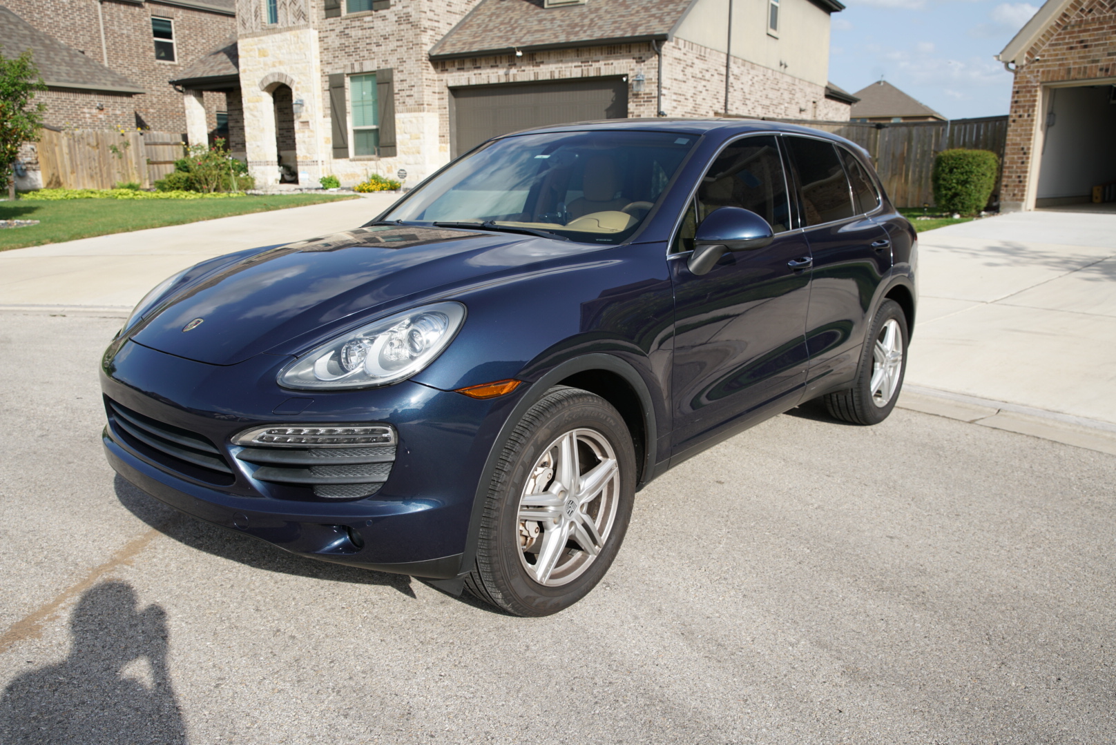 Used 2011 Porsche Cayenne S AWD/4WD image 1