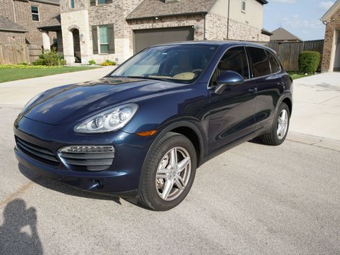 Used 2011 Porsche Cayenne S AWD/4WD image 1
