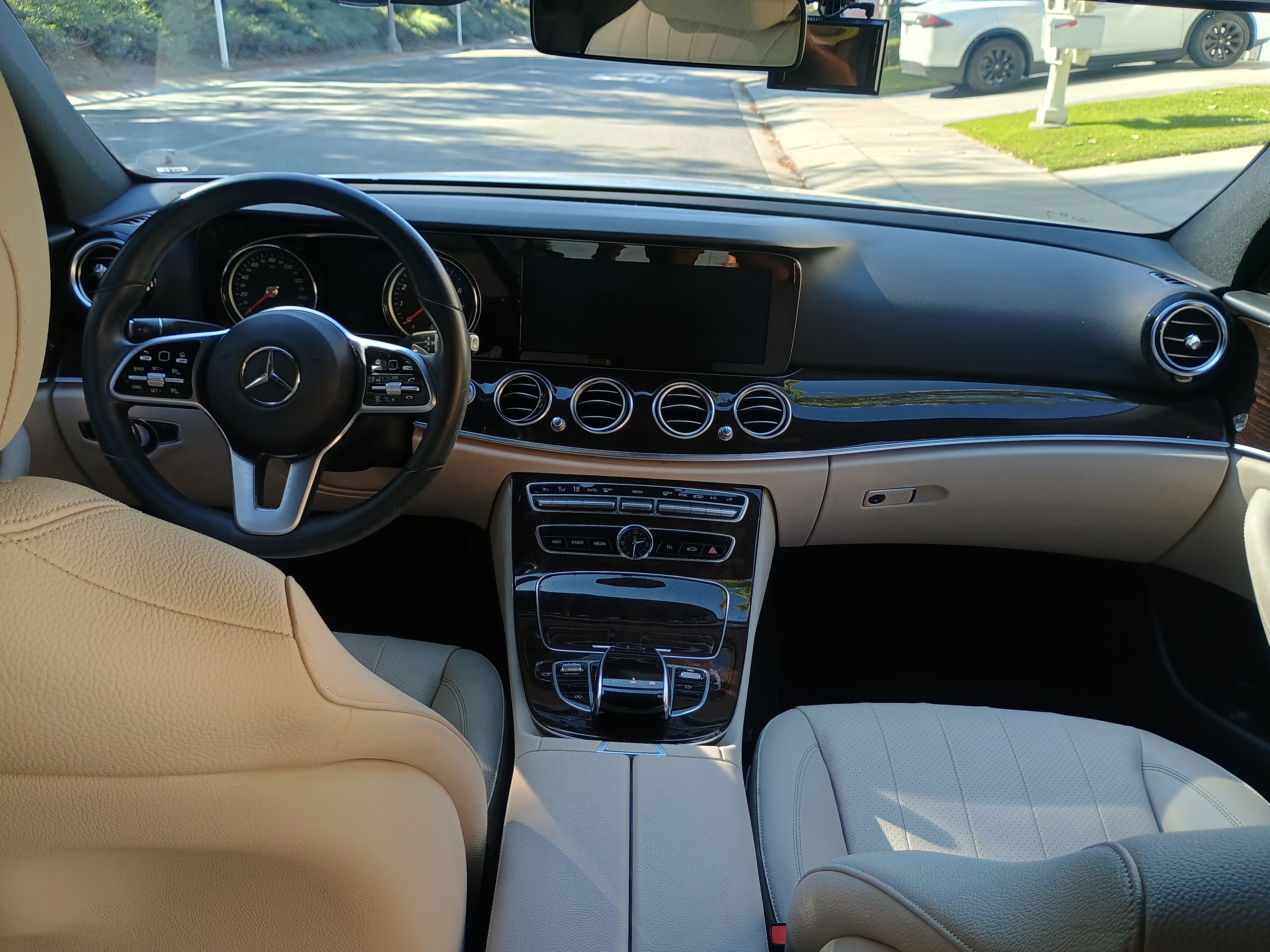 Used 2019 Mercedes-Benz E 300 image 11