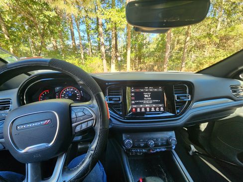 Used 2023 Dodge Durango SXT Launch Edition image 9