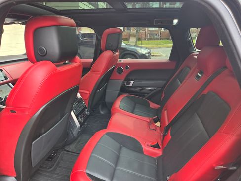 Used 2021 Land Rover Range Rover Sport HST image 10
