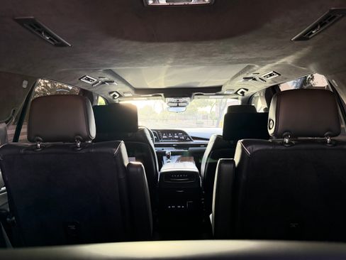 Used 2021 Cadillac Escalade Sport Platinum image 14