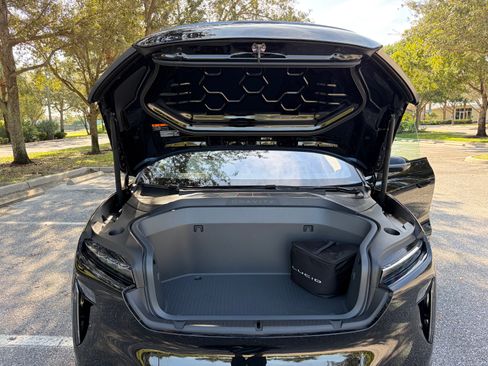 Used 2026 Lucid Gravity Grand Touring image 16