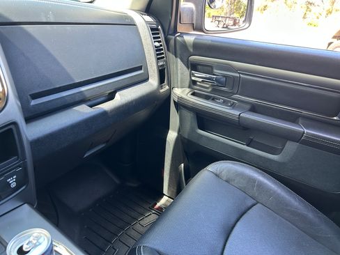 Used 2017 RAM 1500 Sport w/ Black Ram 1500 Sport Group image 11