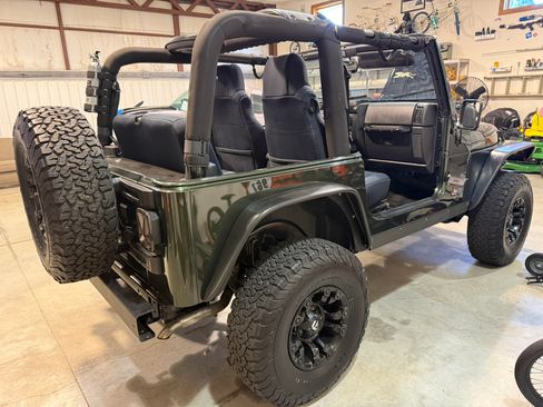 Used 2005 Jeep Wrangler X w/ Willys Edition Group image 2