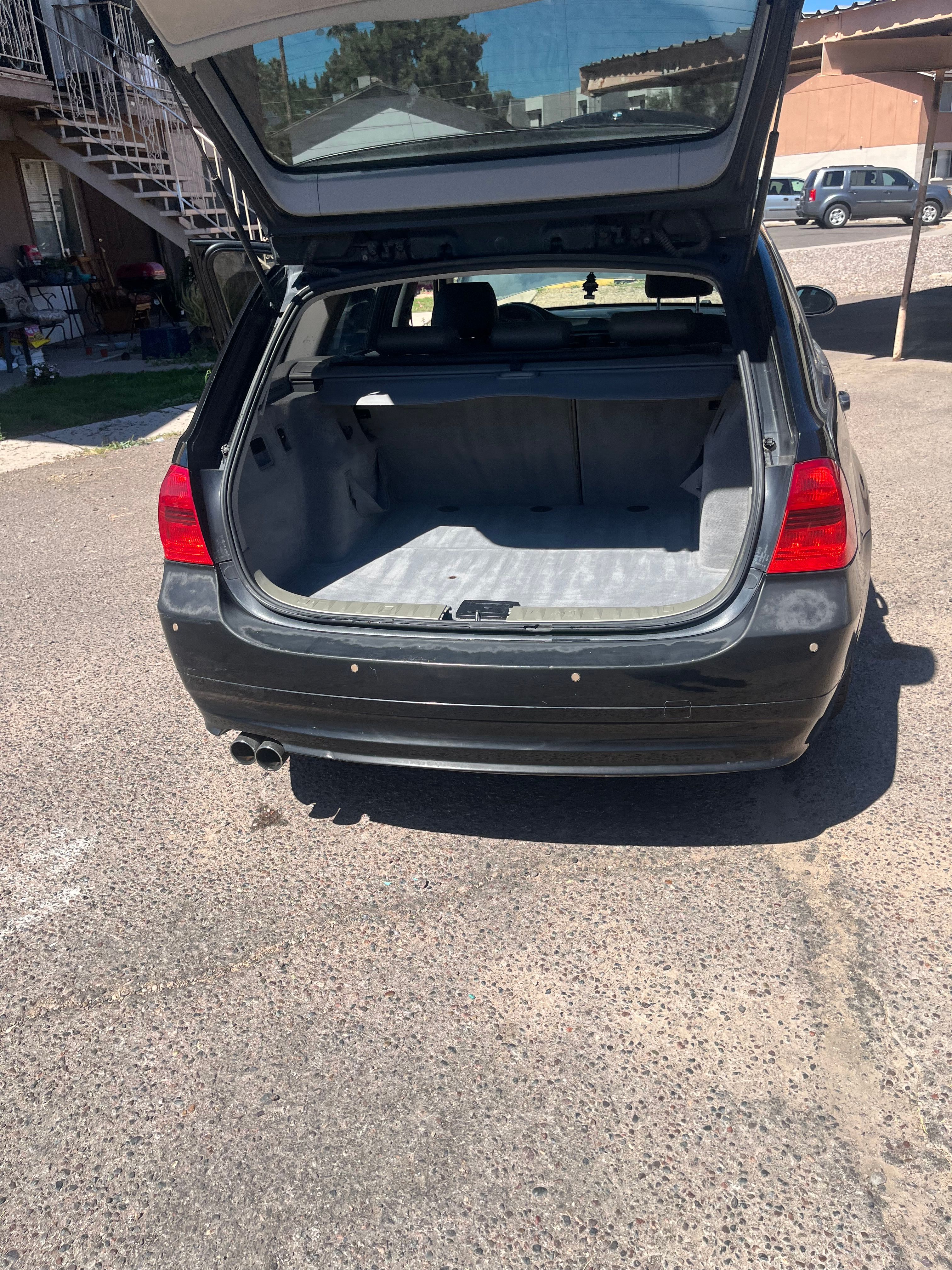 Used 2007 BMW 328i Wagon RWD image 6