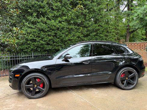 Used 2020 Porsche Macan GTS AWD/4WD image 1
